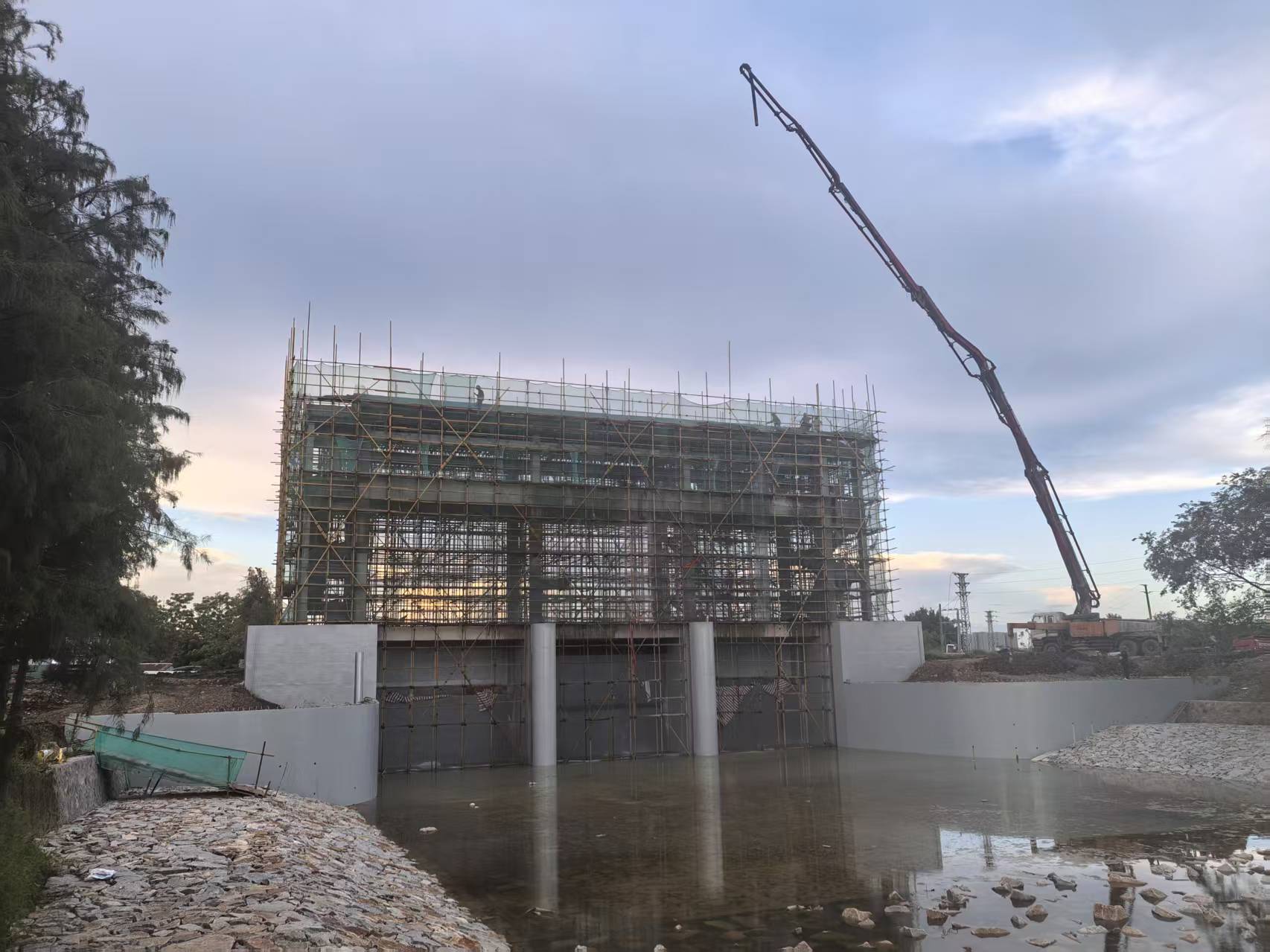 民众街道下深滘水闸重建工程